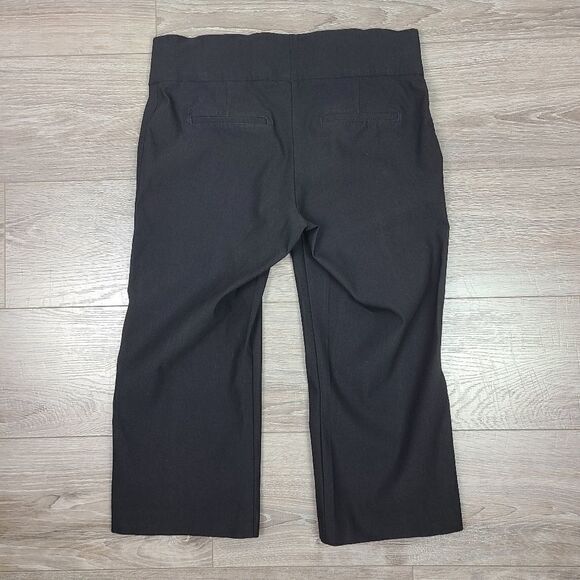 Thyme Maternity Black Cropped Capri Pants Medium - Picture 10 of 15